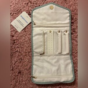 Foldable travel accessory organizer plus fashion earring bundle!